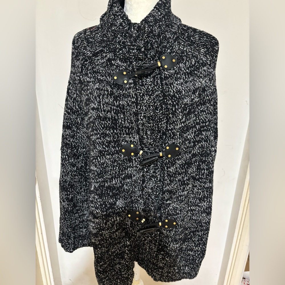 Black and White Knit Cape